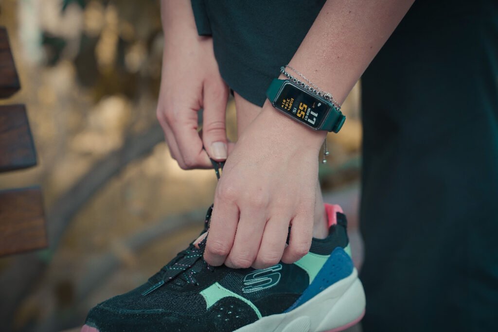 Do You Know How to Choose a Fitness Band and Its Benefits? 1 Image depicting benefits of fitness band