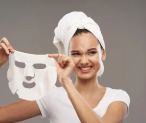 Oily skin care routine 7. Face mask